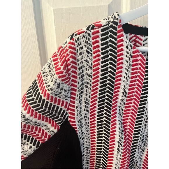 Chicos Red Black White Chevron Side Zip Sweater Jacket sz 2 or L EUC - Picture 4 of 9